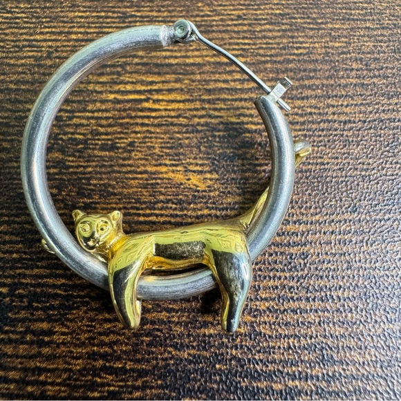 Vintage Cat Hoop Earrings Gold and Silver Tone - Picture 5 of 8